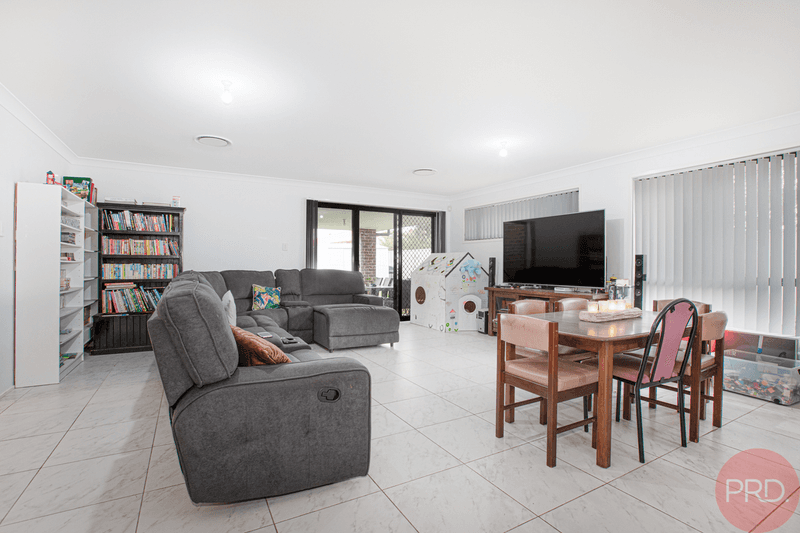 2 Third Avenue, RUTHERFORD, NSW 2320