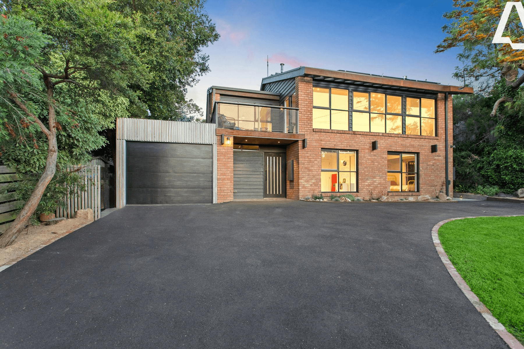 27 Carrathool Avenue, ROSEBUD, VIC 3939