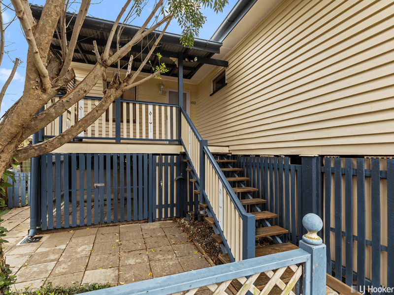 102 Dawson Road, UPPER MOUNT GRAVATT, QLD 4122