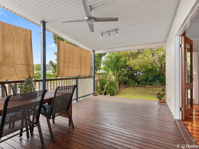 102 Dawson Road, UPPER MOUNT GRAVATT, QLD 4122