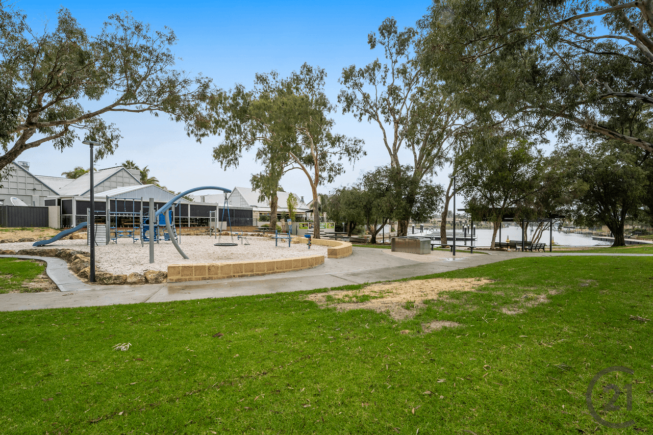 18 Countess Circuit, South Yunderup, WA 6208