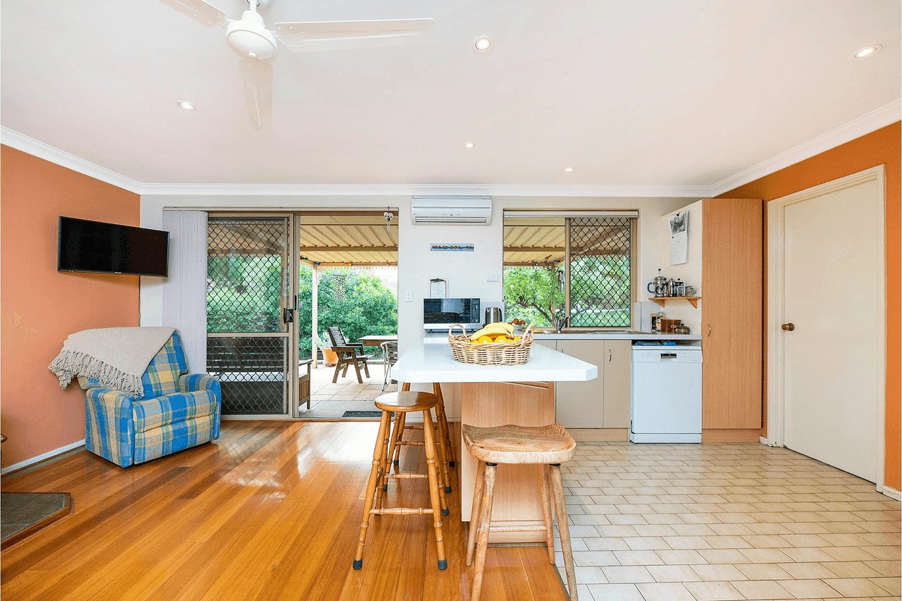 7 Wood Court, LESMURDIE, WA 6076