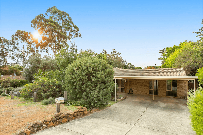 7 Wood Court, LESMURDIE, WA 6076