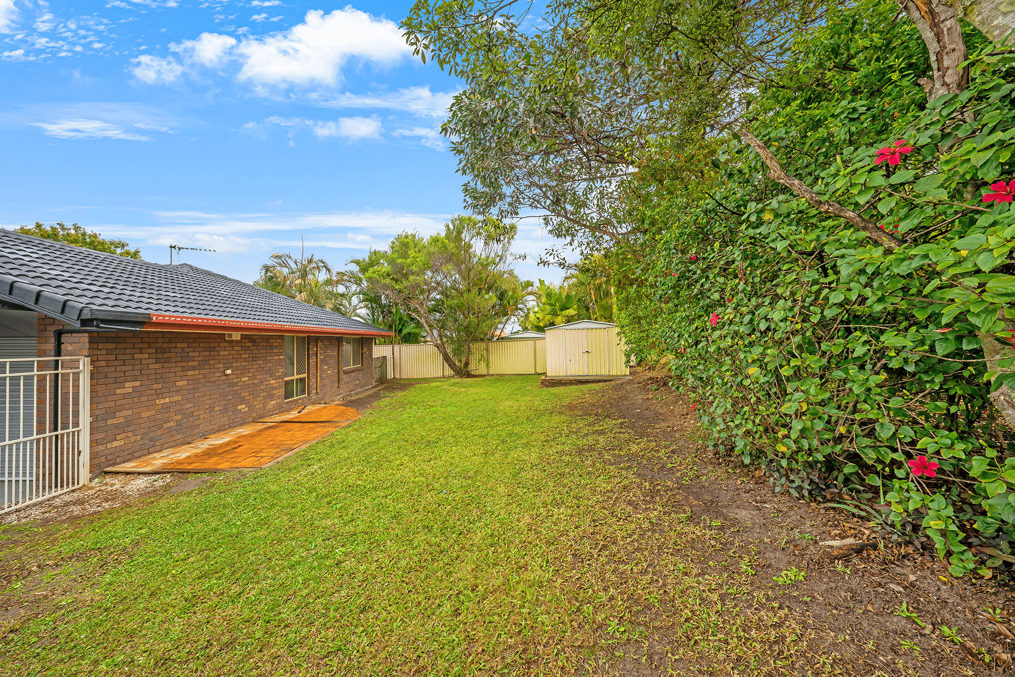 2 Aloe Court, ELANORA, QLD 4221