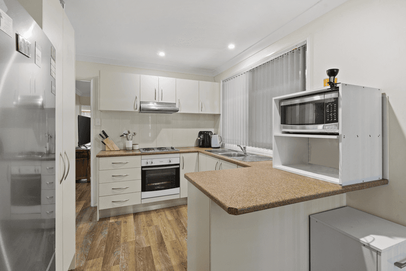 9 De Lisle Drive, WATANOBBI, NSW 2259