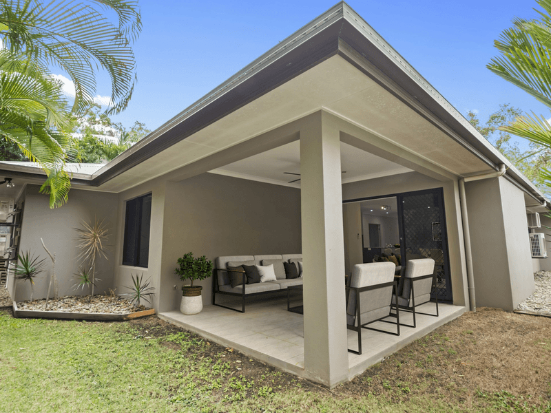 2 Lighthouse Court, TRINITY BEACH, QLD 4879