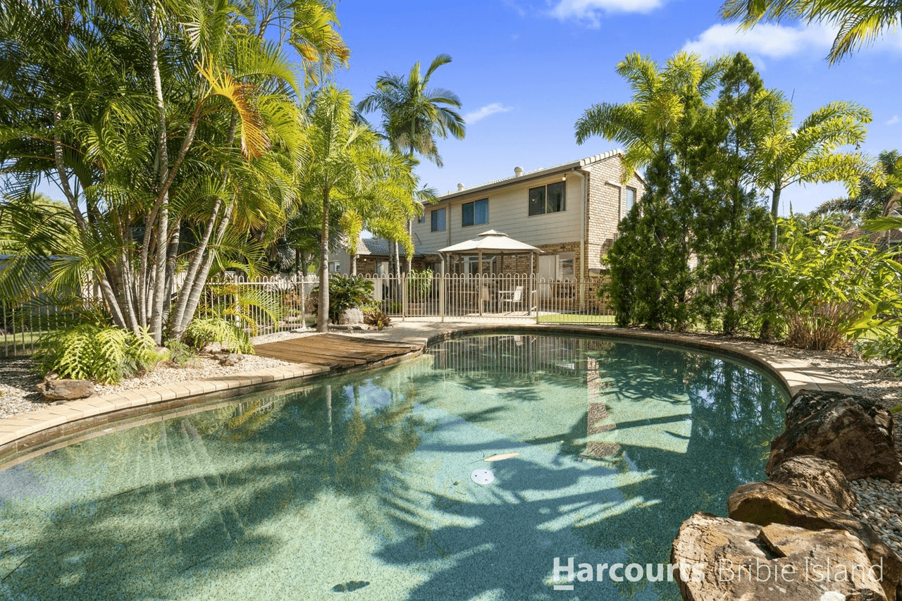 9 Whitby Court, BANKSIA BEACH, QLD 4507