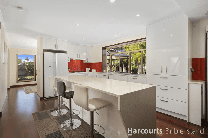 9 Whitby Court, BANKSIA BEACH, QLD 4507