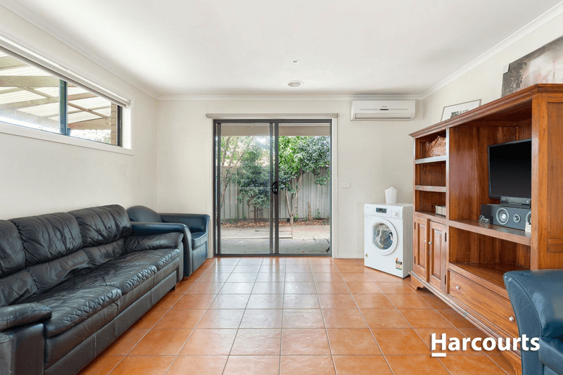 32 Ardent Crescent, Cranbourne East, VIC 3977