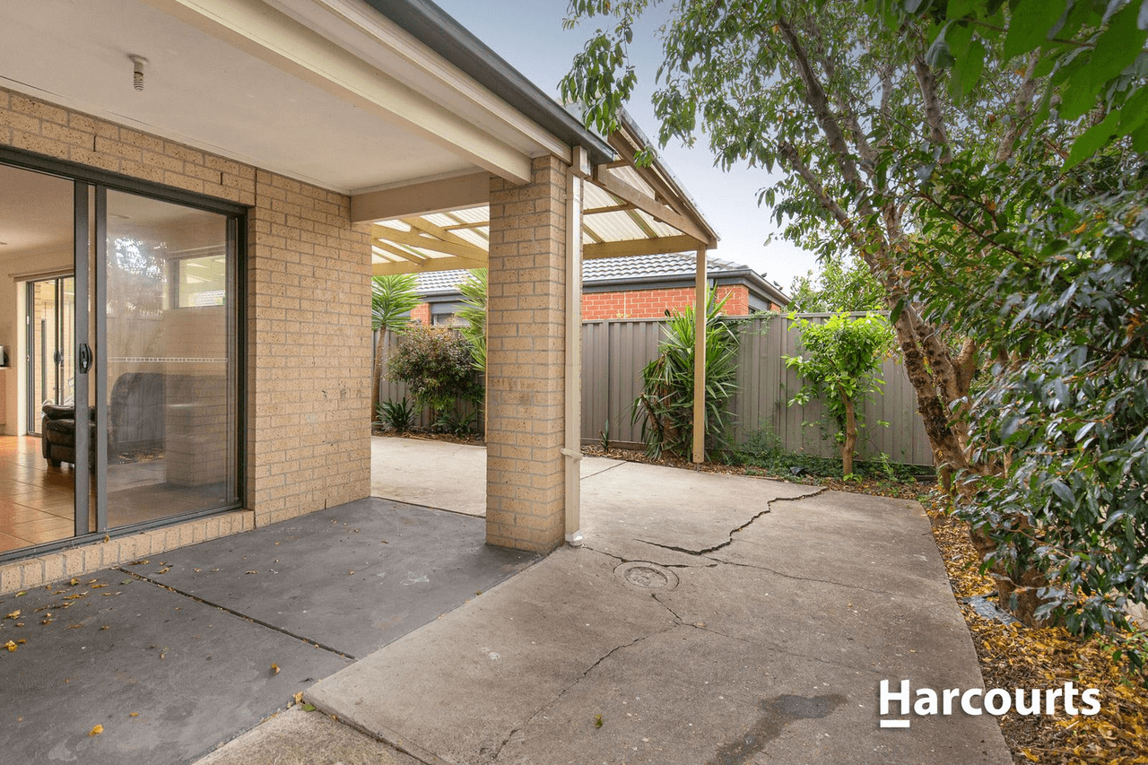 32 Ardent Crescent, Cranbourne East, VIC 3977