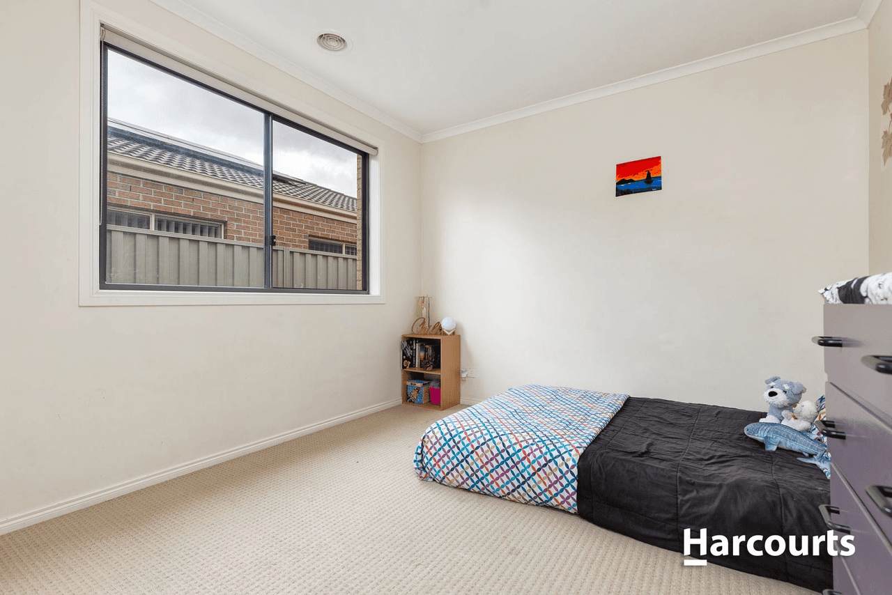 32 Ardent Crescent, Cranbourne East, VIC 3977