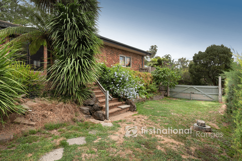 4 Cockatoo Avenue, COCKATOO, VIC 3781