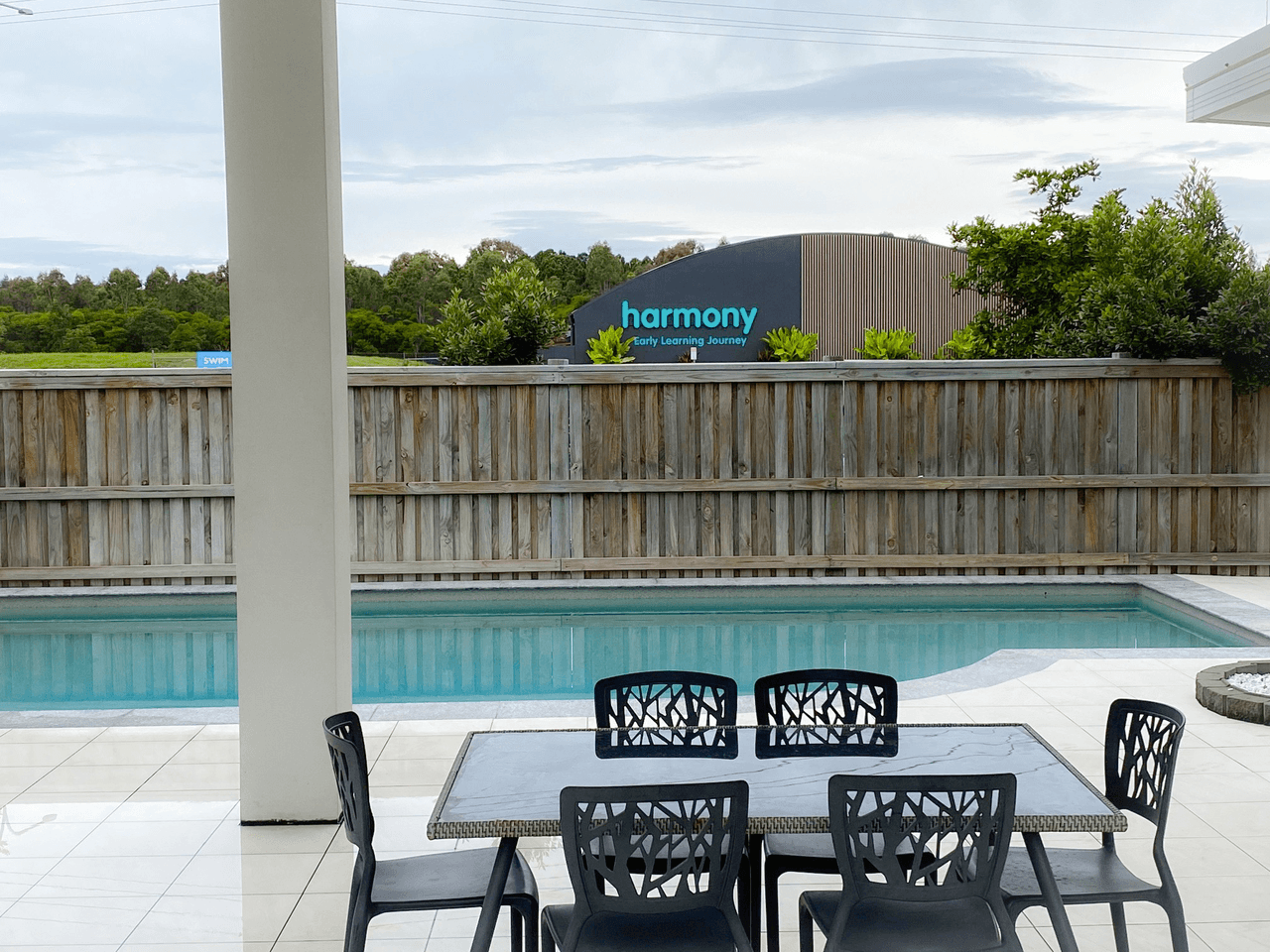 5/2 Waters Close, HOPE ISLAND, QLD 4212