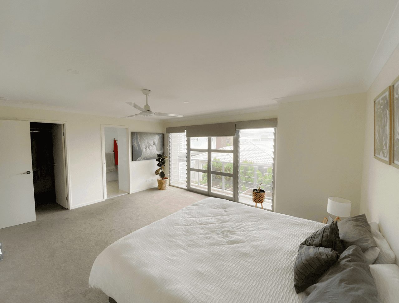 5/2 Waters Close, HOPE ISLAND, QLD 4212