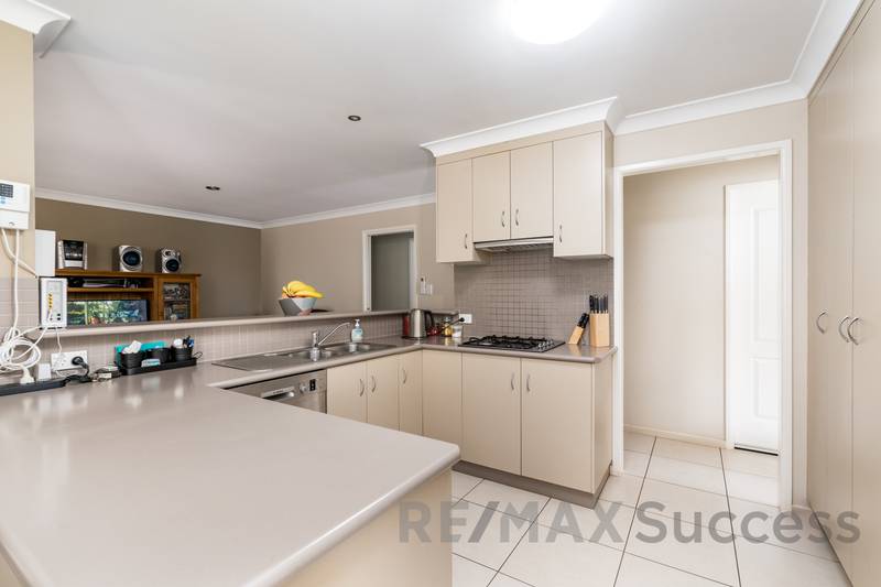 2 Walls Drive, KEARNEYS SPRING, QLD 4350