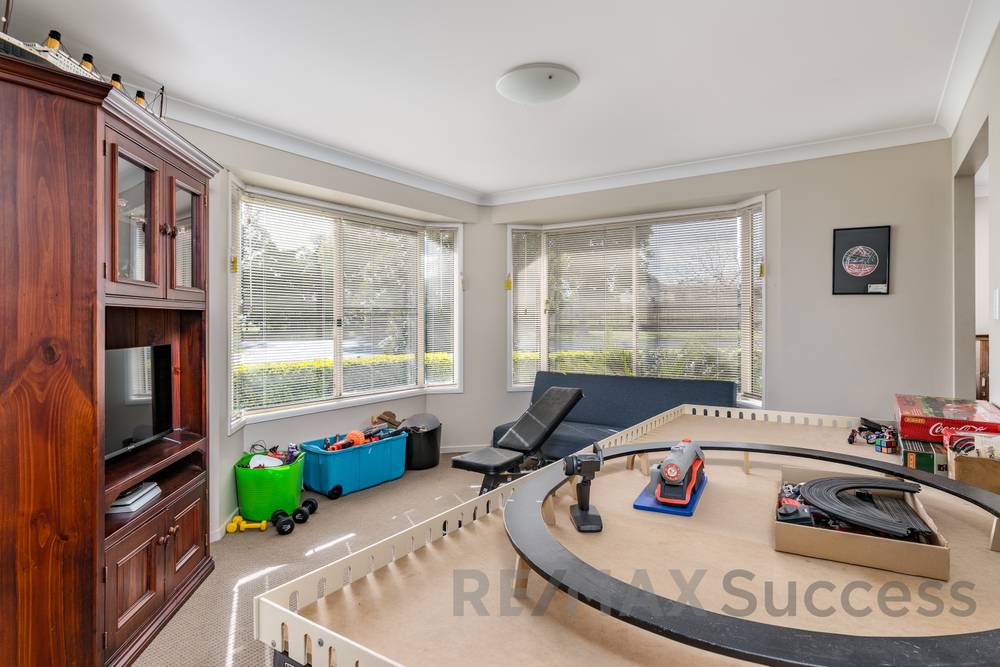 2 Walls Drive, KEARNEYS SPRING, QLD 4350