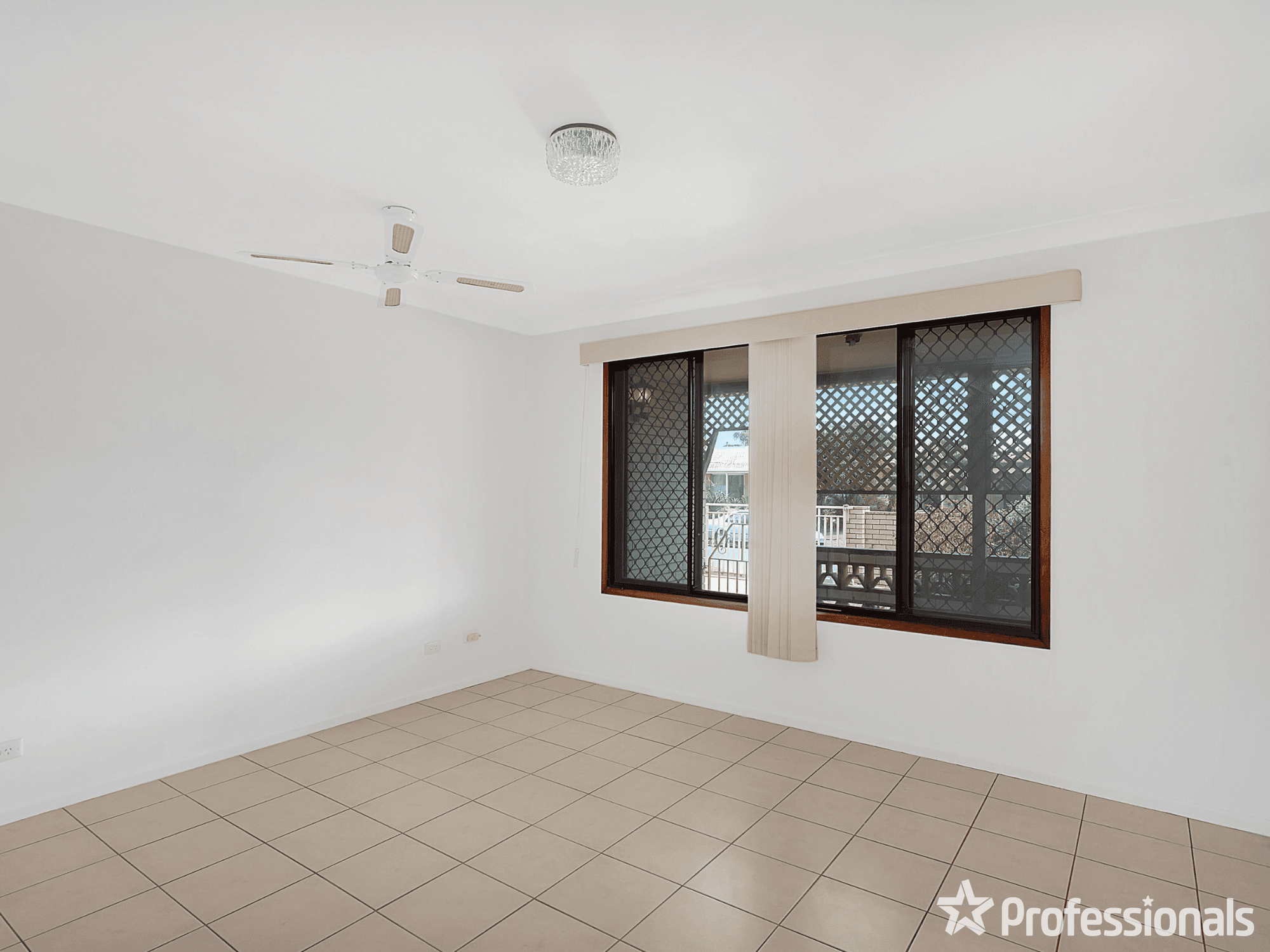 28 Eagle Avenue, BURLEIGH WATERS, QLD 4220