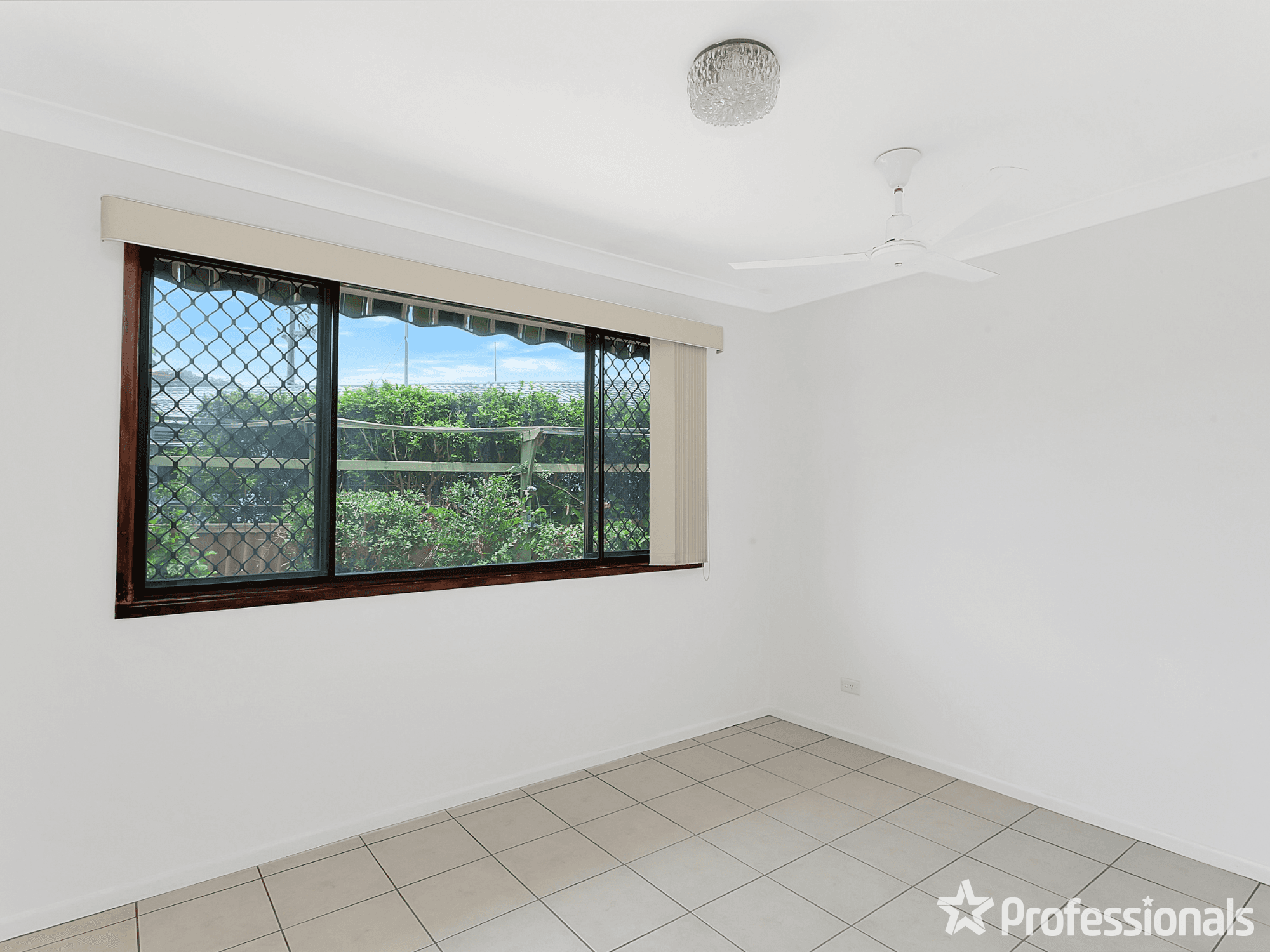 28 Eagle Avenue, BURLEIGH WATERS, QLD 4220