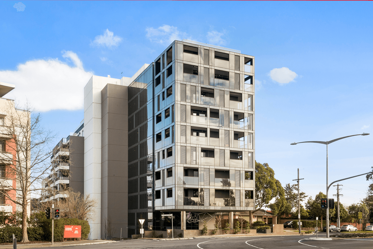 404/5 Sovereign Point Court, DONCASTER, VIC 3108