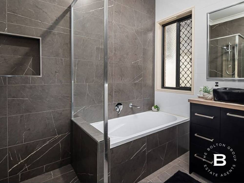 7 Kangaroo Crescent, Springfield Lakes, QLD 4300