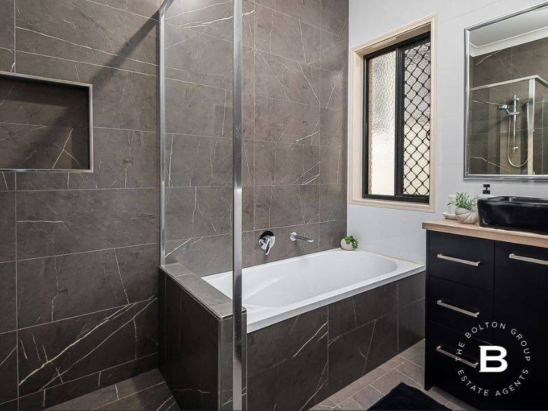 7 Kangaroo Crescent, Springfield Lakes, QLD 4300