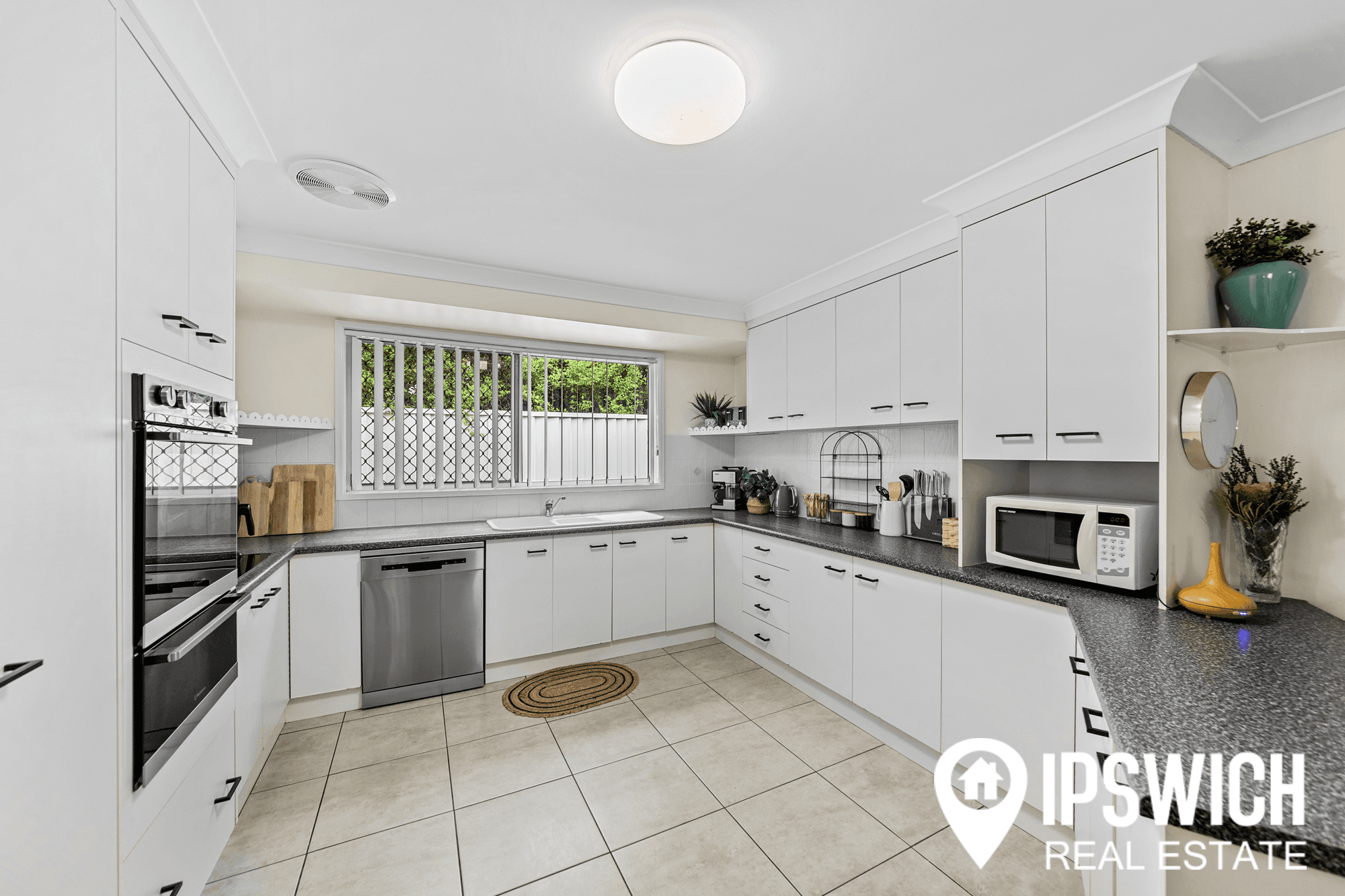 11 DAWSON COURT, COLLINGWOOD PARK, QLD 4301