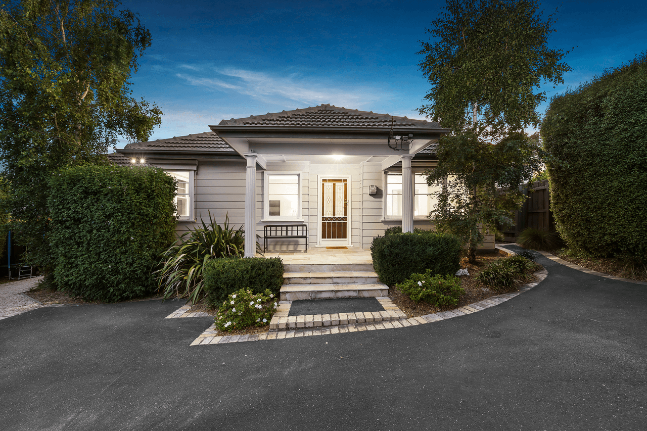 11 Edward Street, MACLEOD, VIC 3085