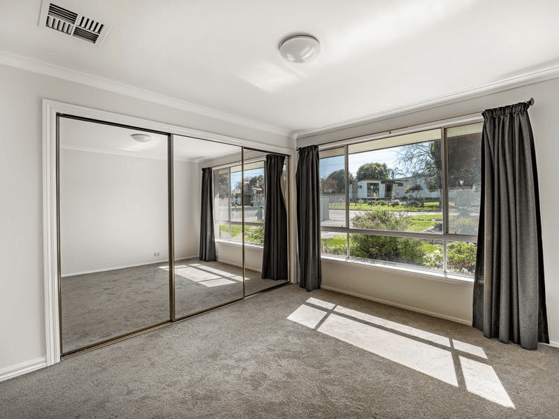 37 Orange Grove, BAYSWATER, VIC 3153