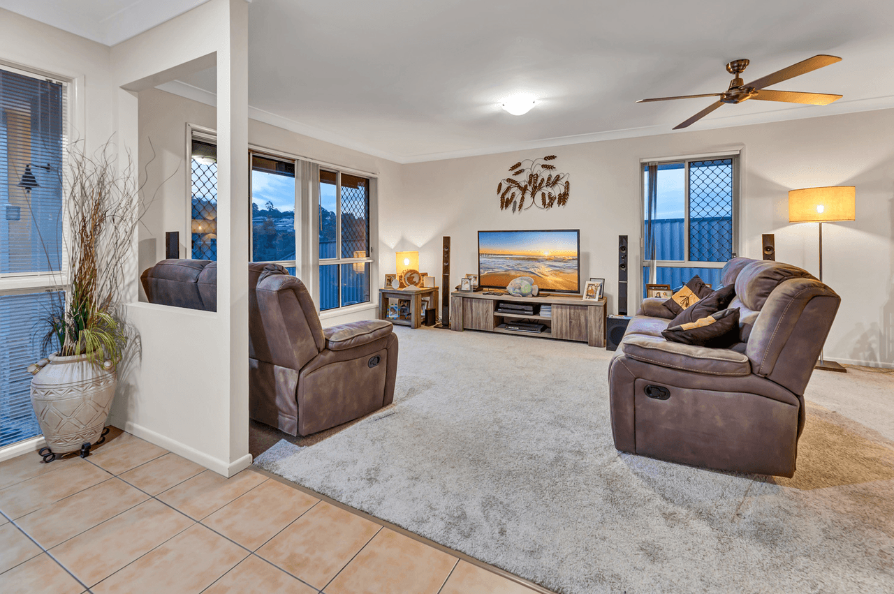 32 Catchlove Street, MAUDSLAND, QLD 4210