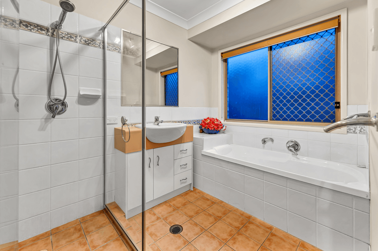 32 Catchlove Street, MAUDSLAND, QLD 4210