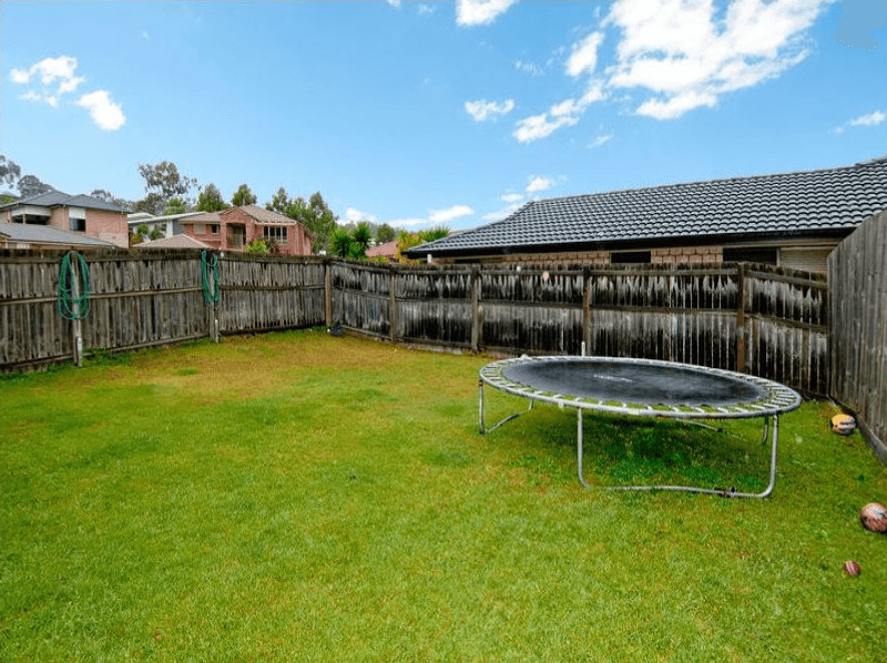 11 Barber Court, WATERFORD, QLD 4133