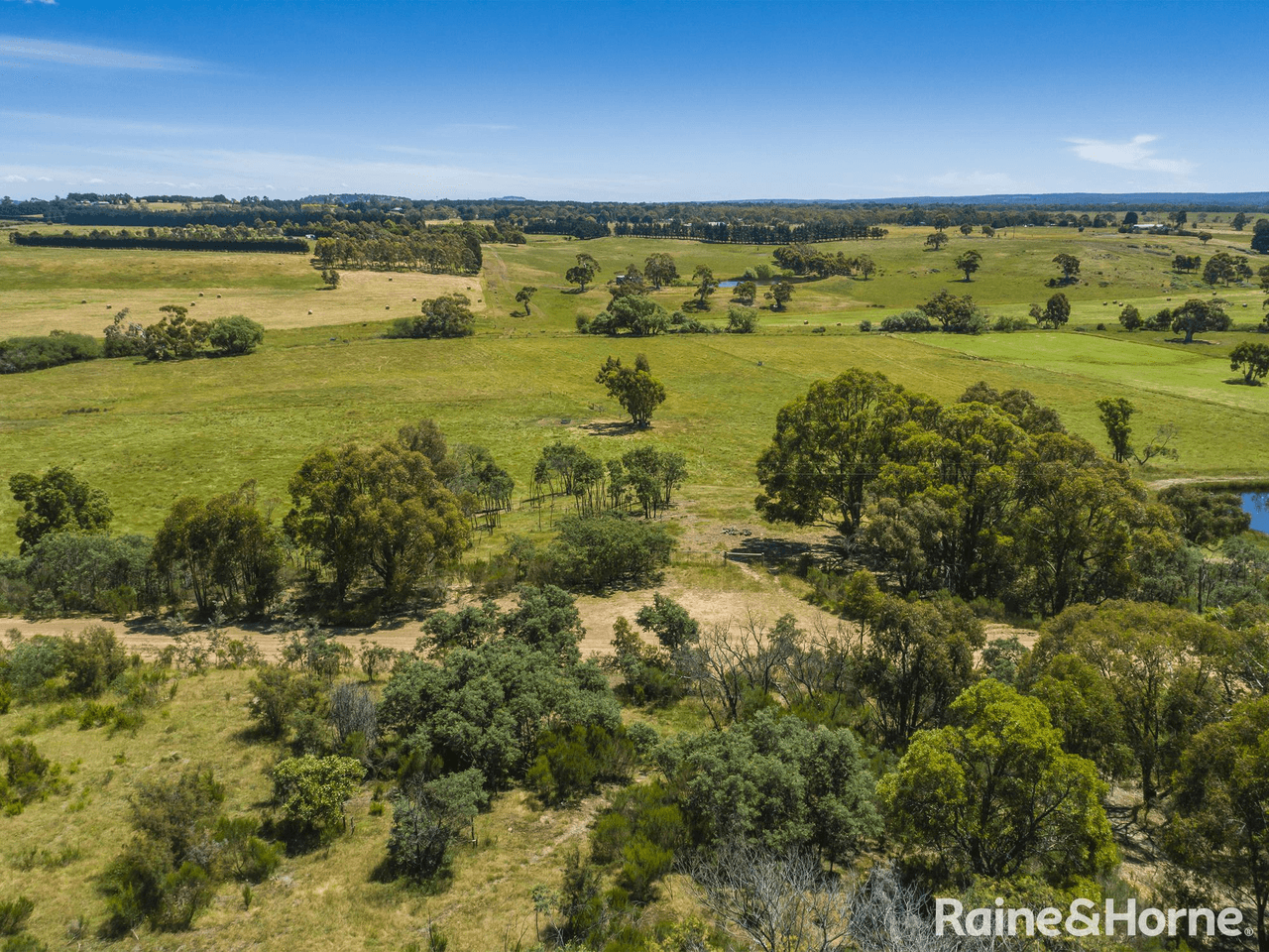 107 Riverside Drive, RIDDELLS CREEK, VIC 3431