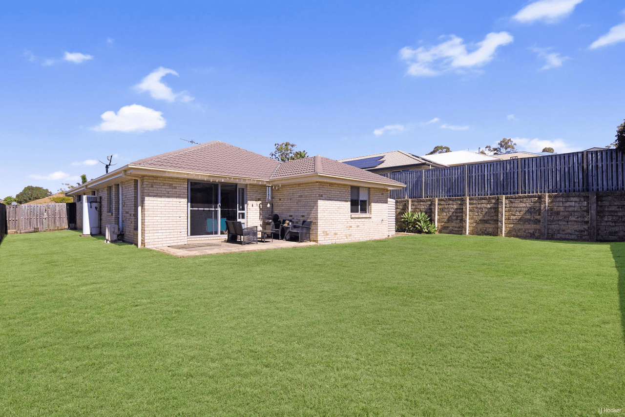 31 Goldenwood Crescent, FERNVALE, QLD 4306