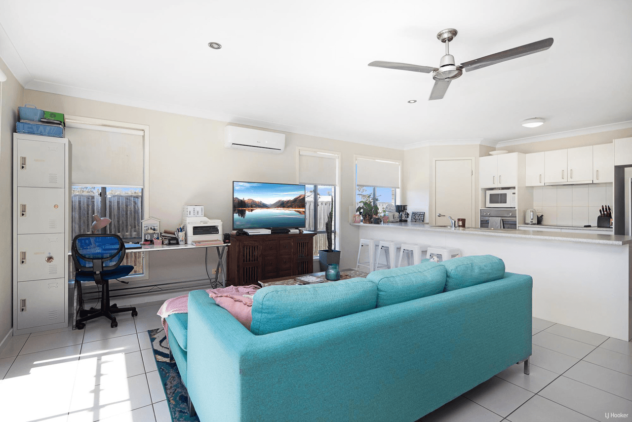 31 Goldenwood Crescent, FERNVALE, QLD 4306