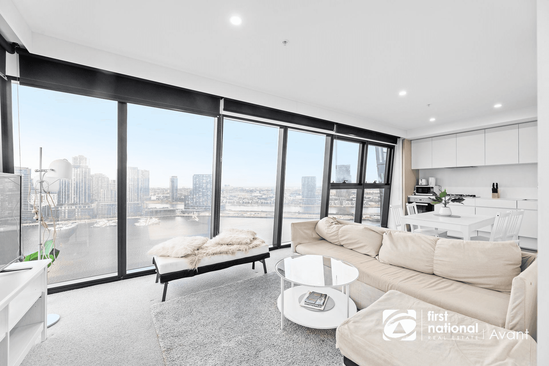 2113/8 Pearl River Road, DOCKLANDS, VIC 3008