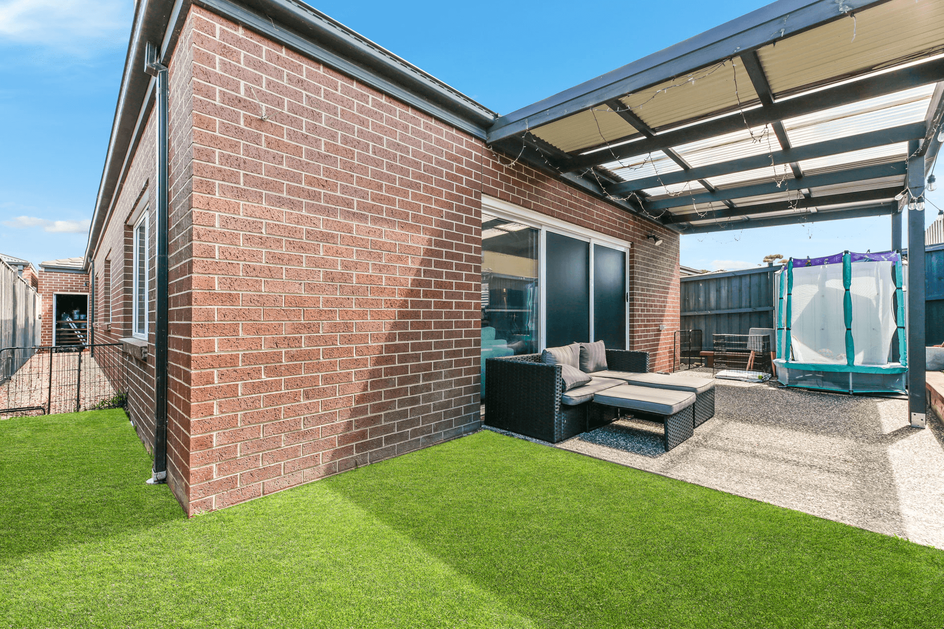 39 Dewhurst Circuit, CRANBOURNE EAST, VIC 3977