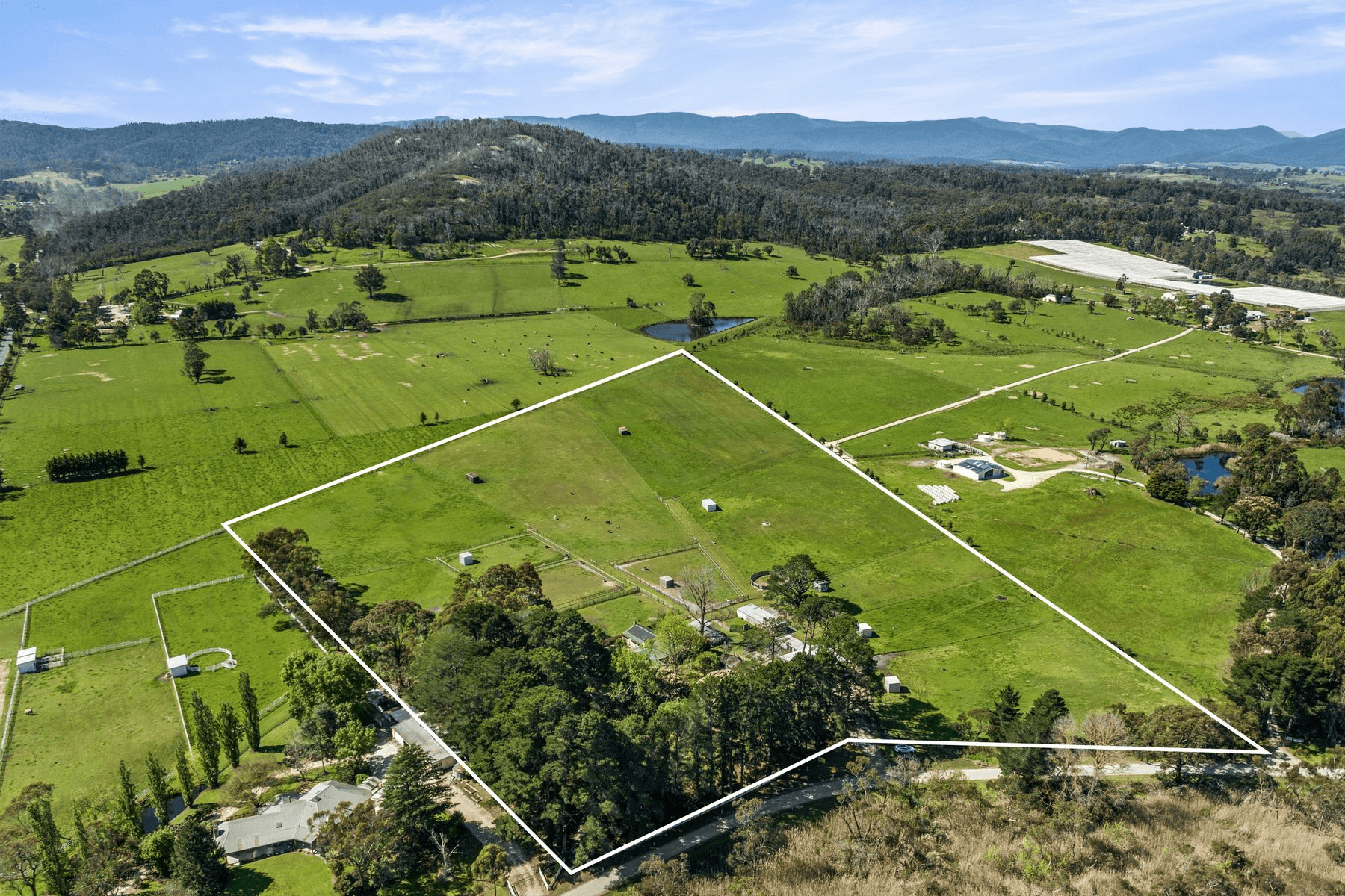 19 Bassed Road, Garfield North, VIC 3814