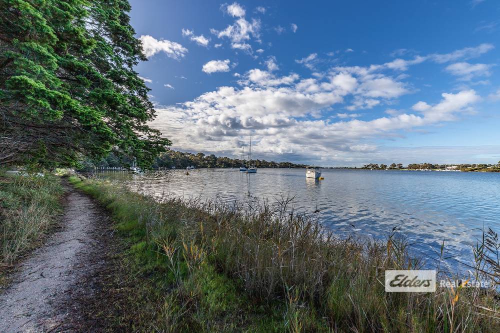 4 Backwater Court, Paynesville, VIC 3880