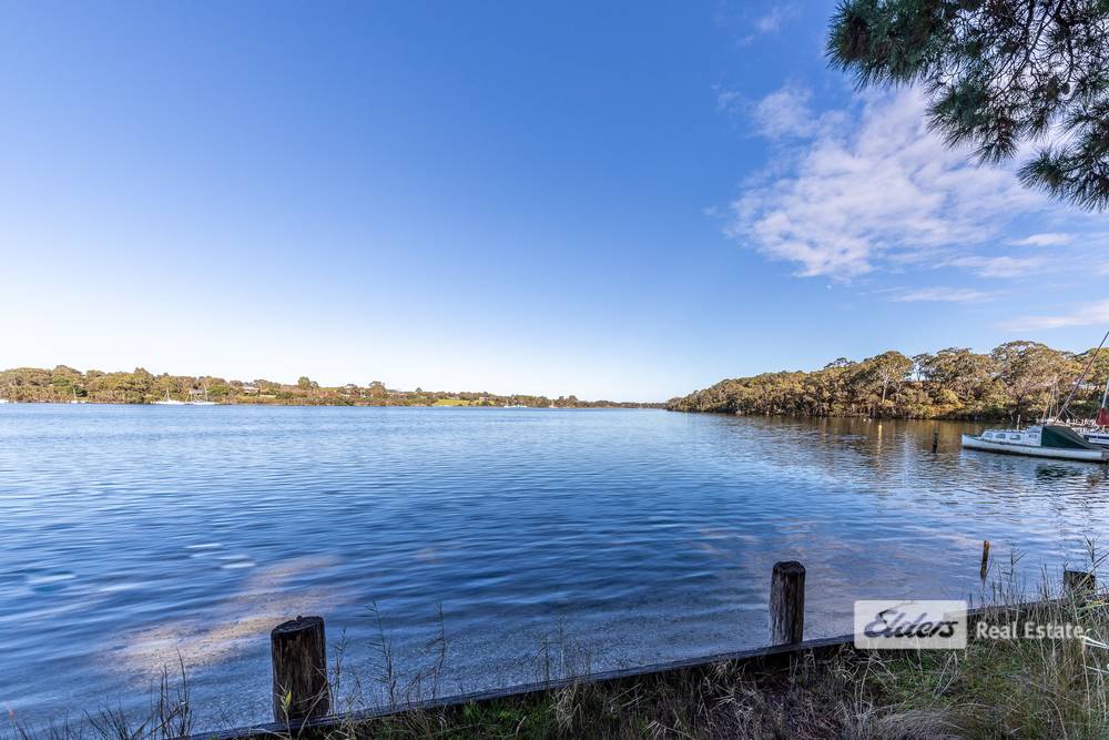 4 Backwater Court, Paynesville, VIC 3880