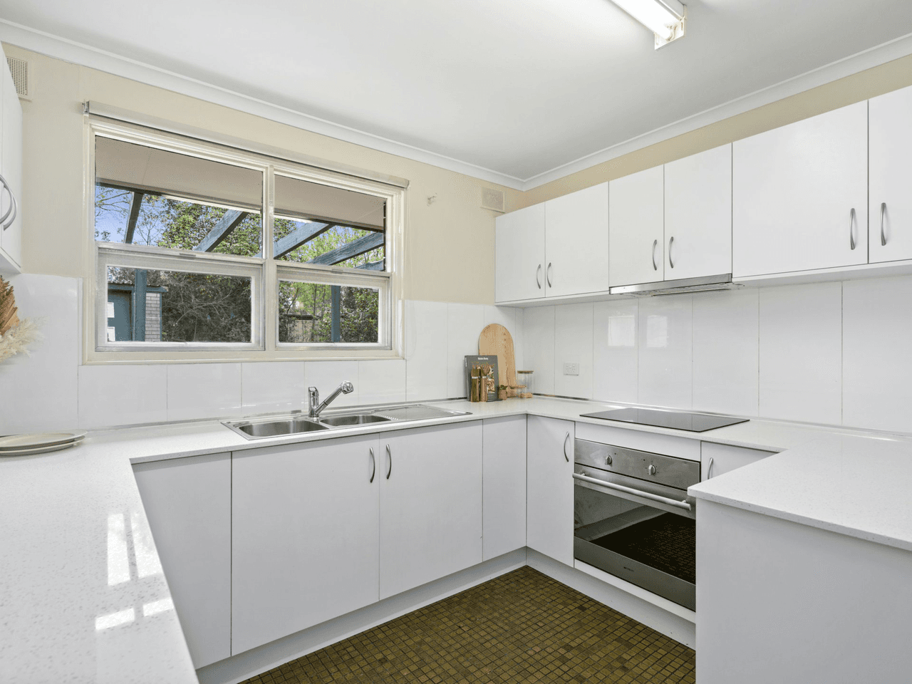 123 Black Road, FLAGSTAFF HILL, SA 5159