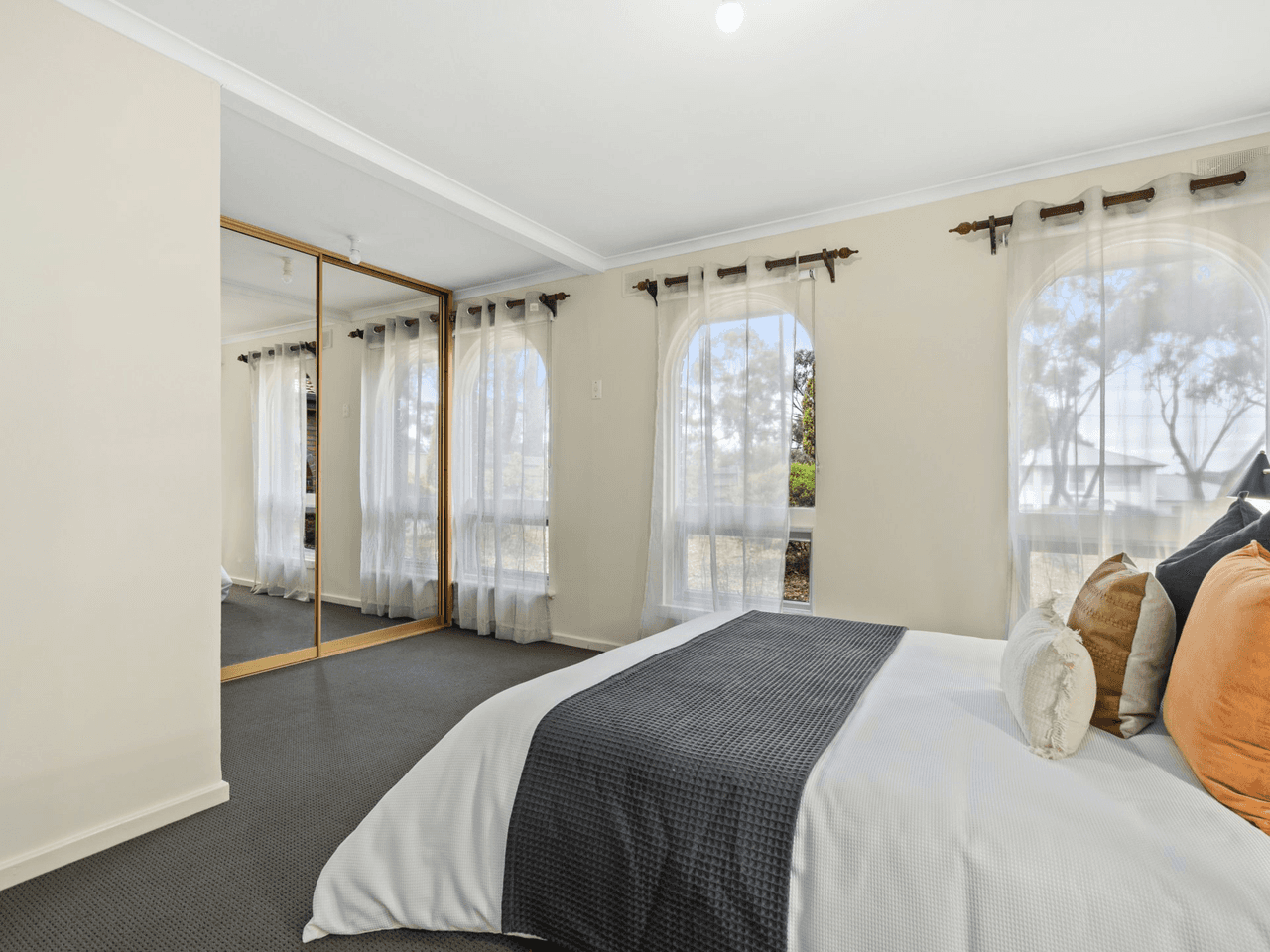 123 Black Road, FLAGSTAFF HILL, SA 5159