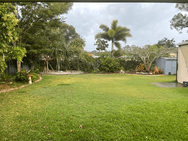 121 HAMMOND Street, URANGAN, QLD 4655