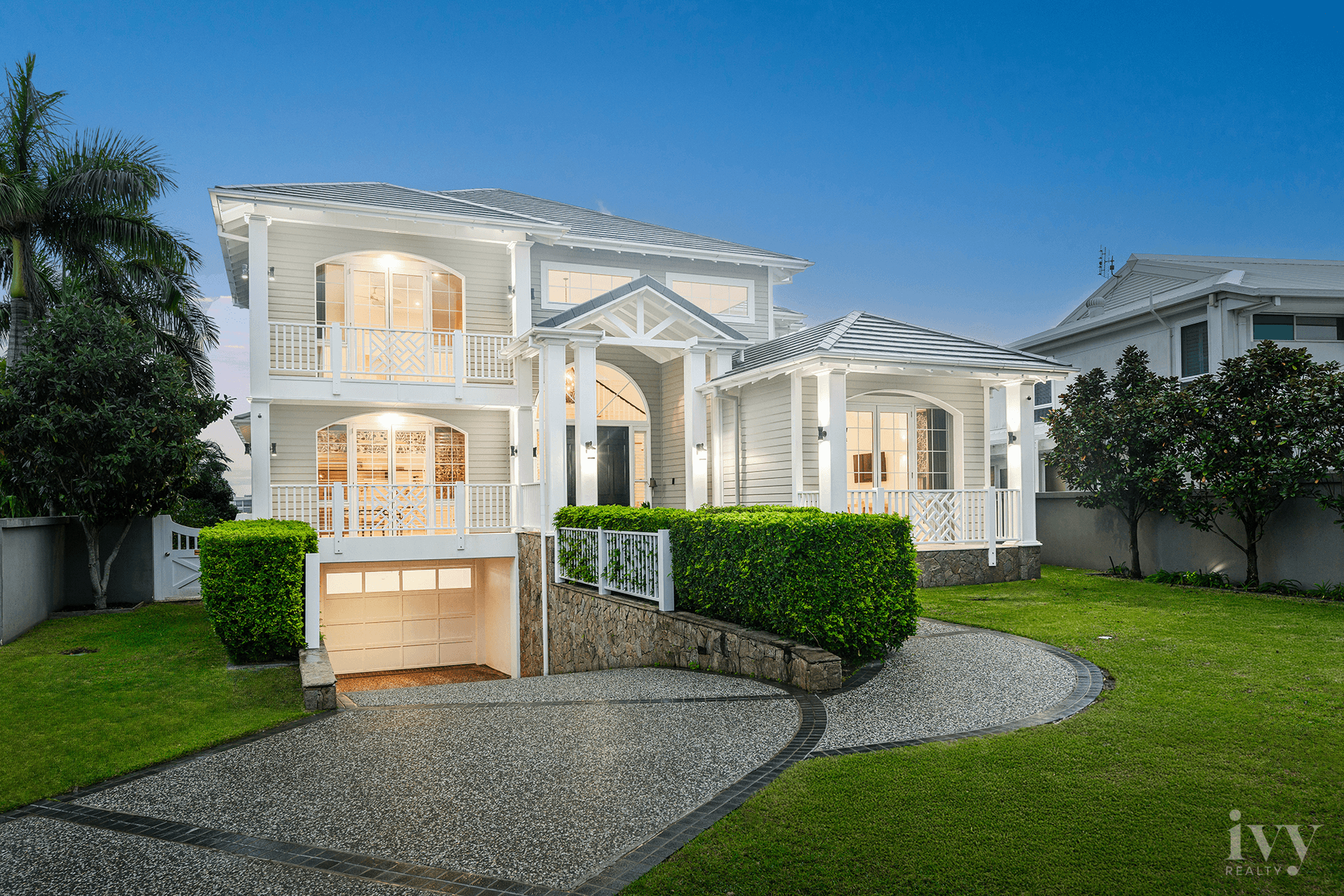 1 Royal Mews, Sovereign Islands, QLD 4216