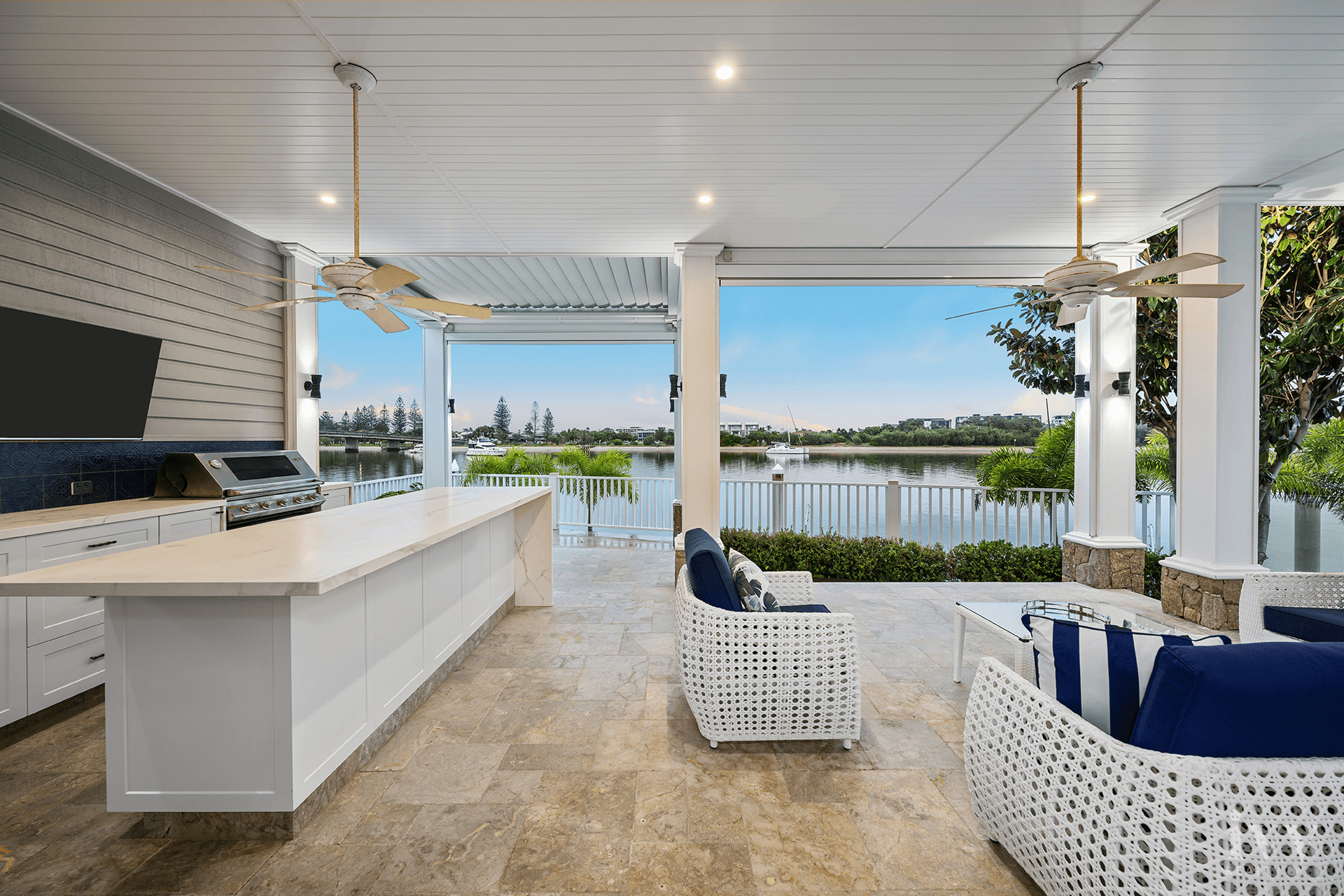 1 Royal Mews, Sovereign Islands, QLD 4216