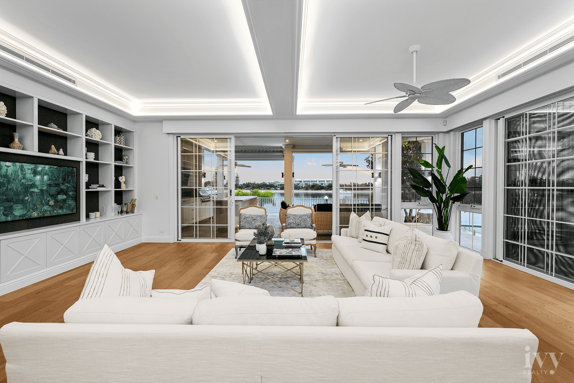 1 Royal Mews, Sovereign Islands, QLD 4216