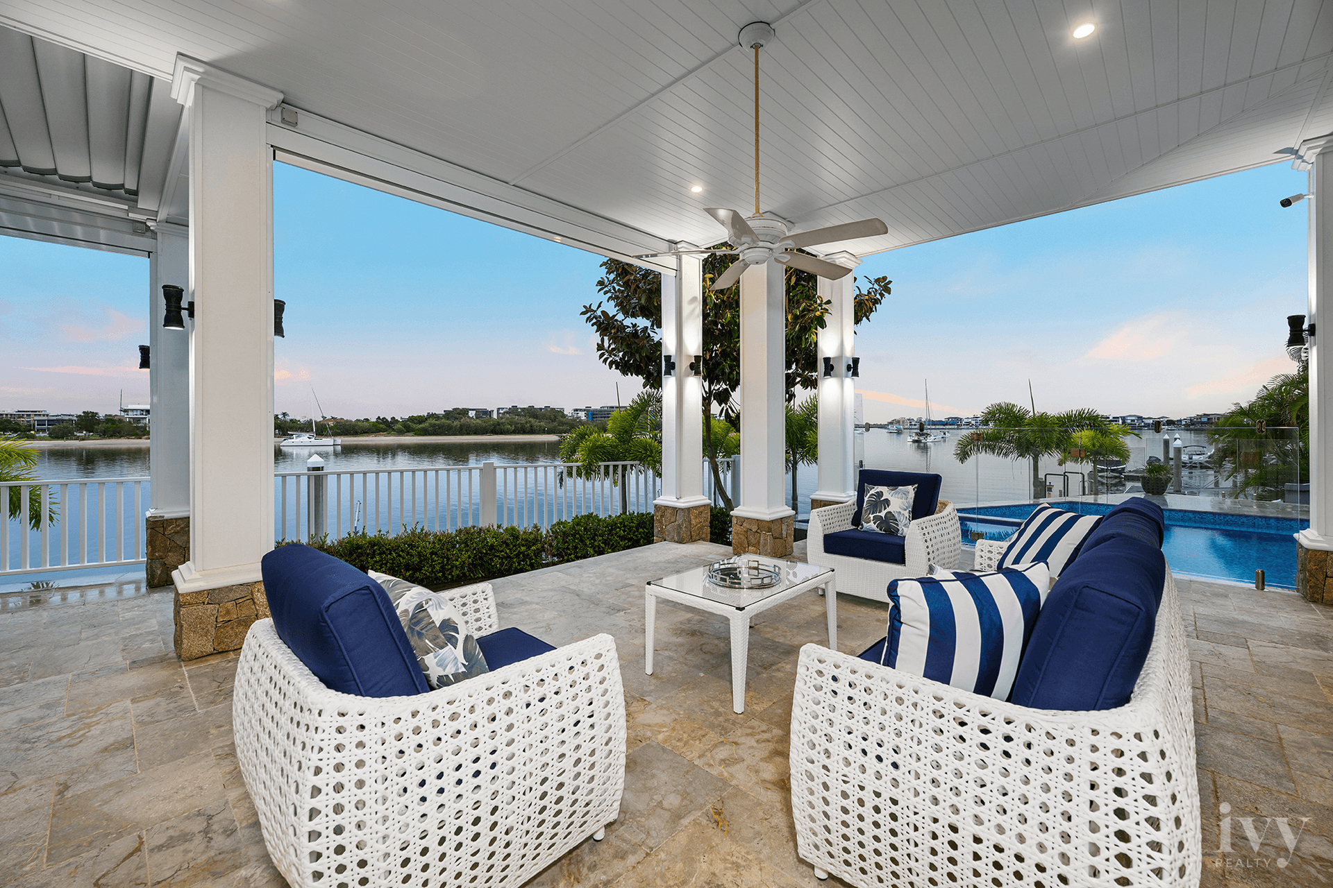 1 Royal Mews, Sovereign Islands, QLD 4216