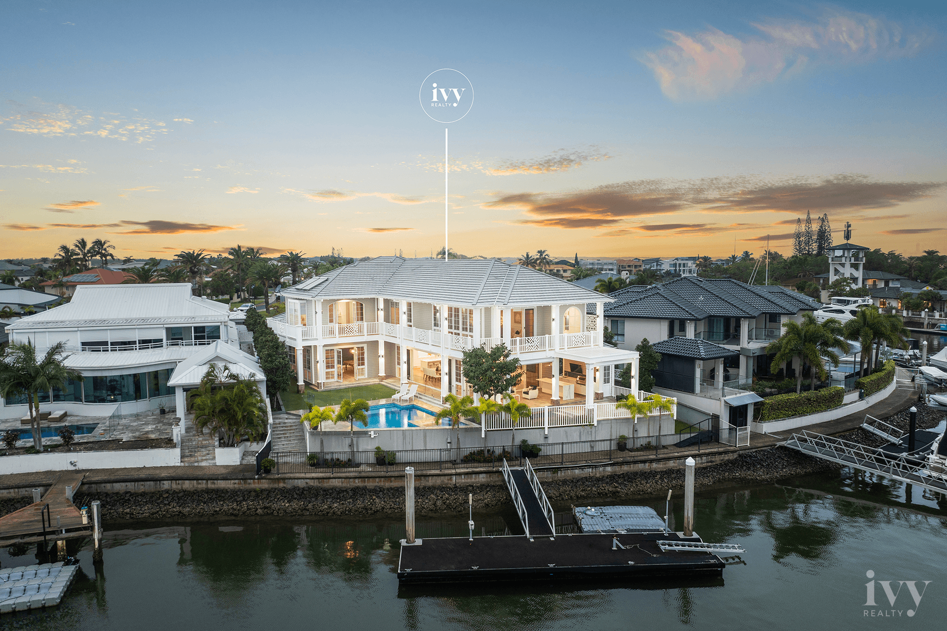 1 Royal Mews, Sovereign Islands, QLD 4216
