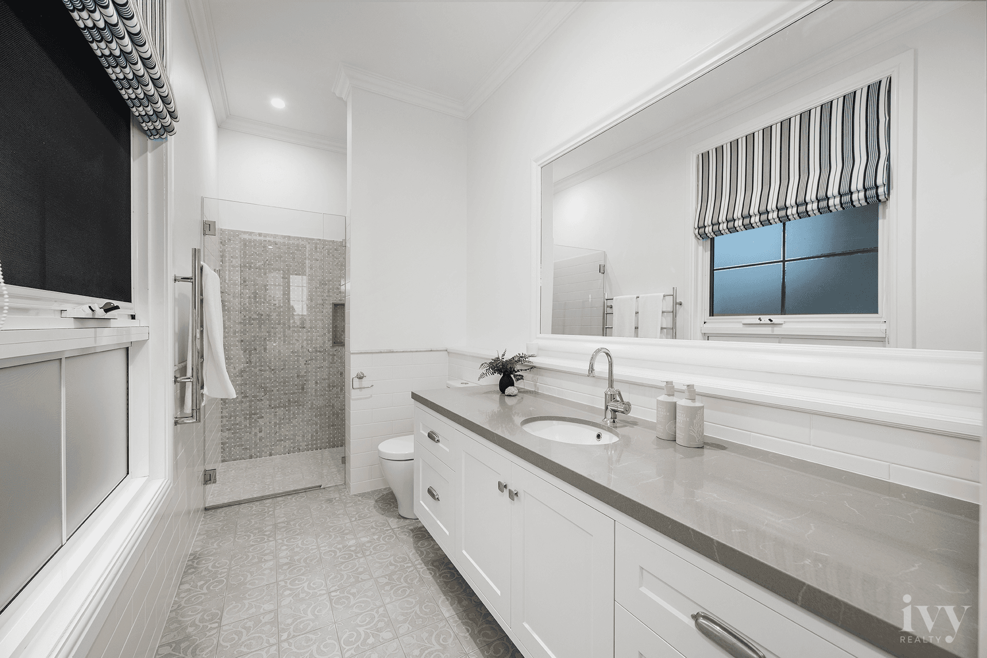 1 Royal Mews, Sovereign Islands, QLD 4216