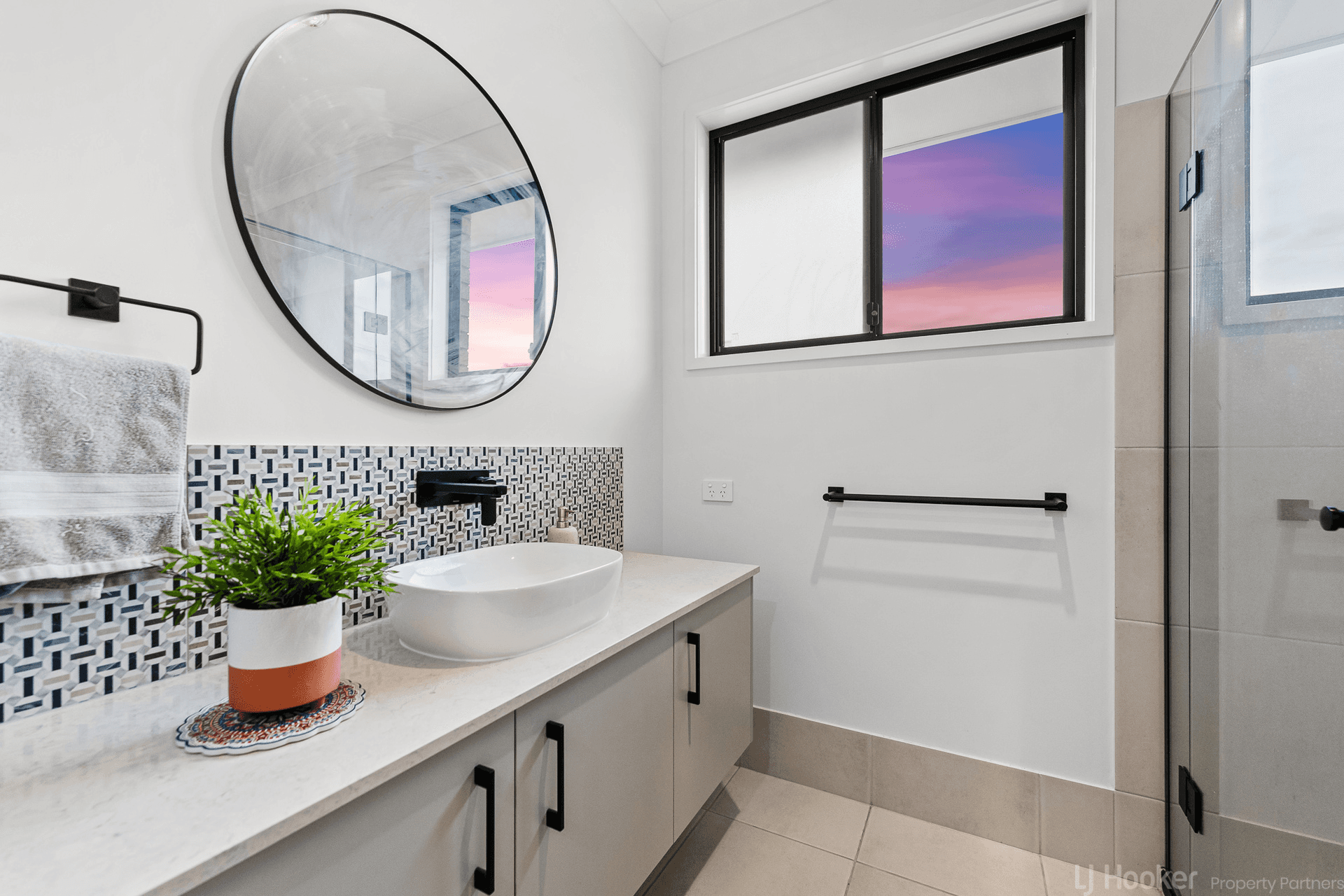 1 Laxton Road, Pallara, QLD 4110
