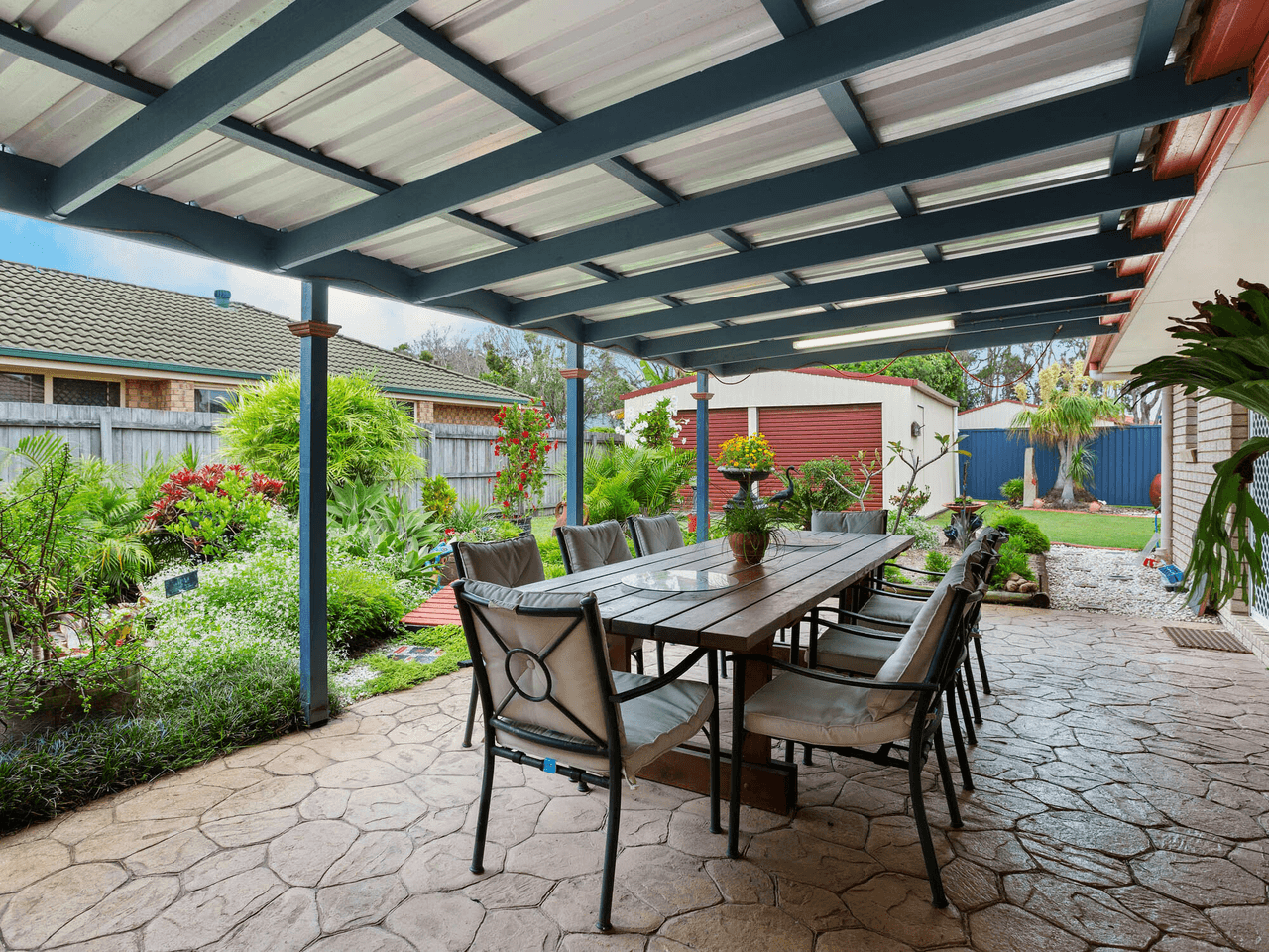 4 Smout Ct, Sandstone Point, QLD 4511